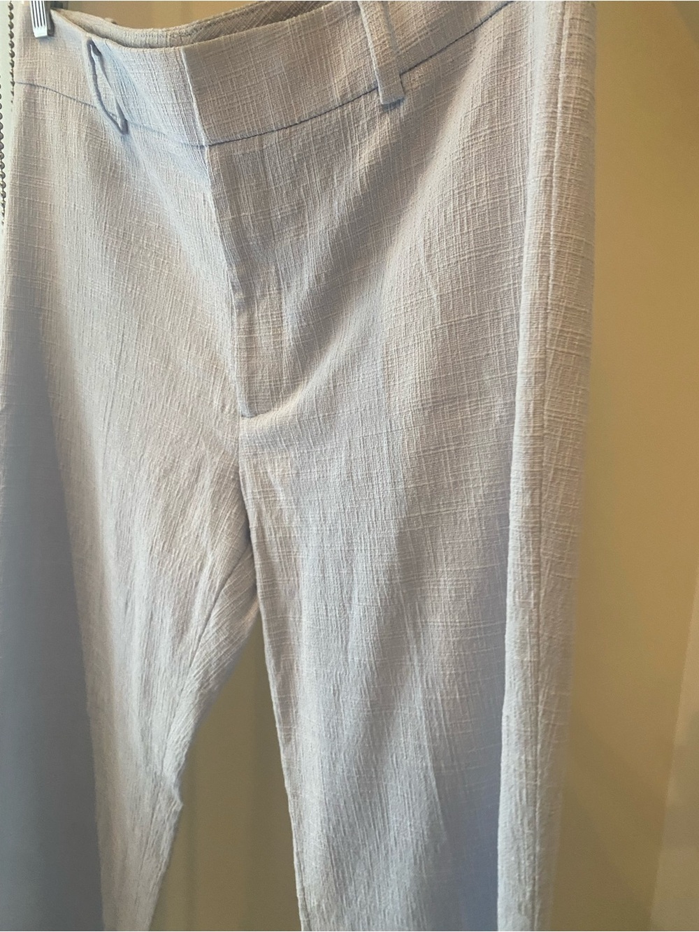 Club Monaco Sz 6 light cotton blend textured capris pants